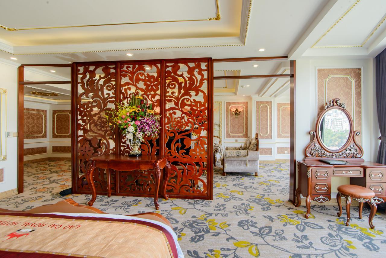 Lao Cai Royal Hotel Bagian luar foto